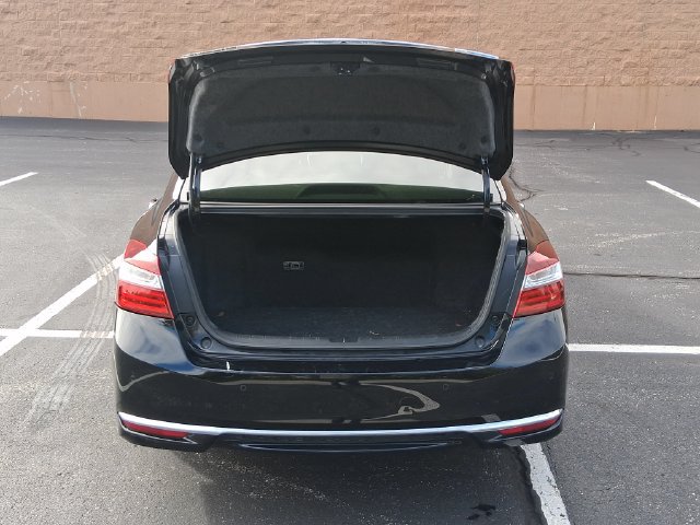 Used 2017 Honda Accord Touring image 5