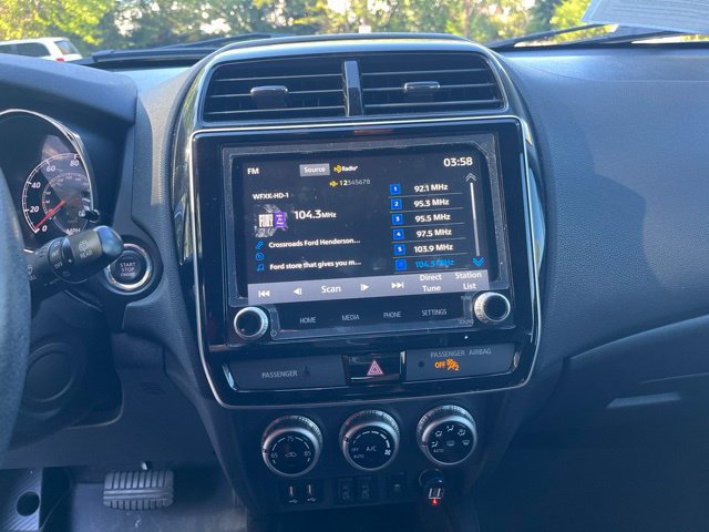 Used 2020 Mitsubishi Outlander Sport SE FWD image 17