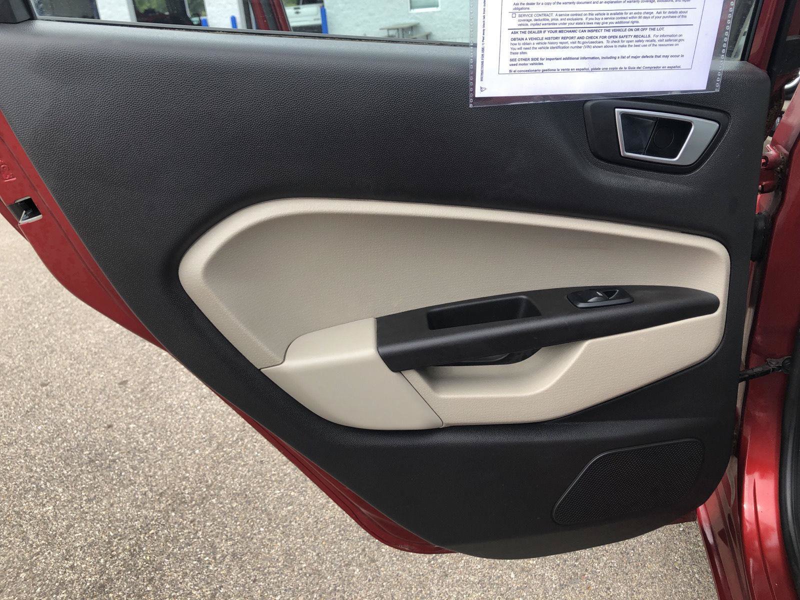 Used 2015 Ford Fiesta SE FWD image 11