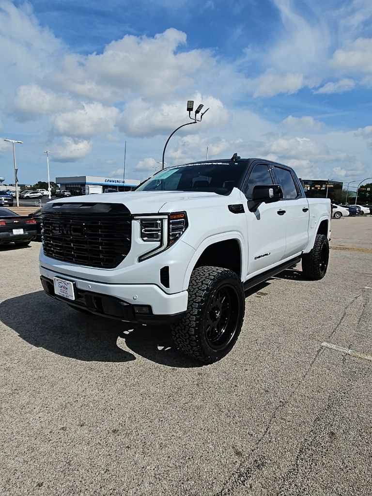 Used 2026 GMC Sierra 1500 Denali AWD/4WD image 4