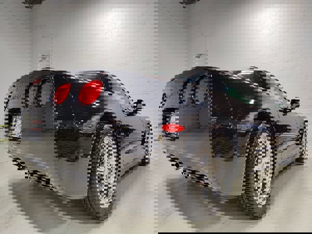 Used 2004 Chevrolet Corvette Coupe w/ Preferred Equipment Group image 8