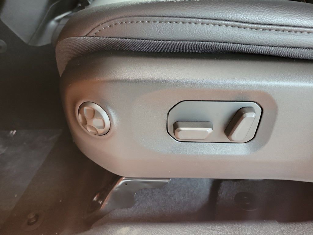 New 2025 Jeep Wrangler Unlimited Sahara w/ Safety Group image 10