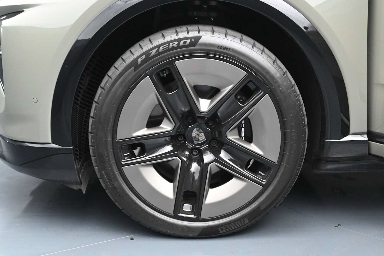New 2026 Porsche Cayenne Turbo AWD/4WD image 31