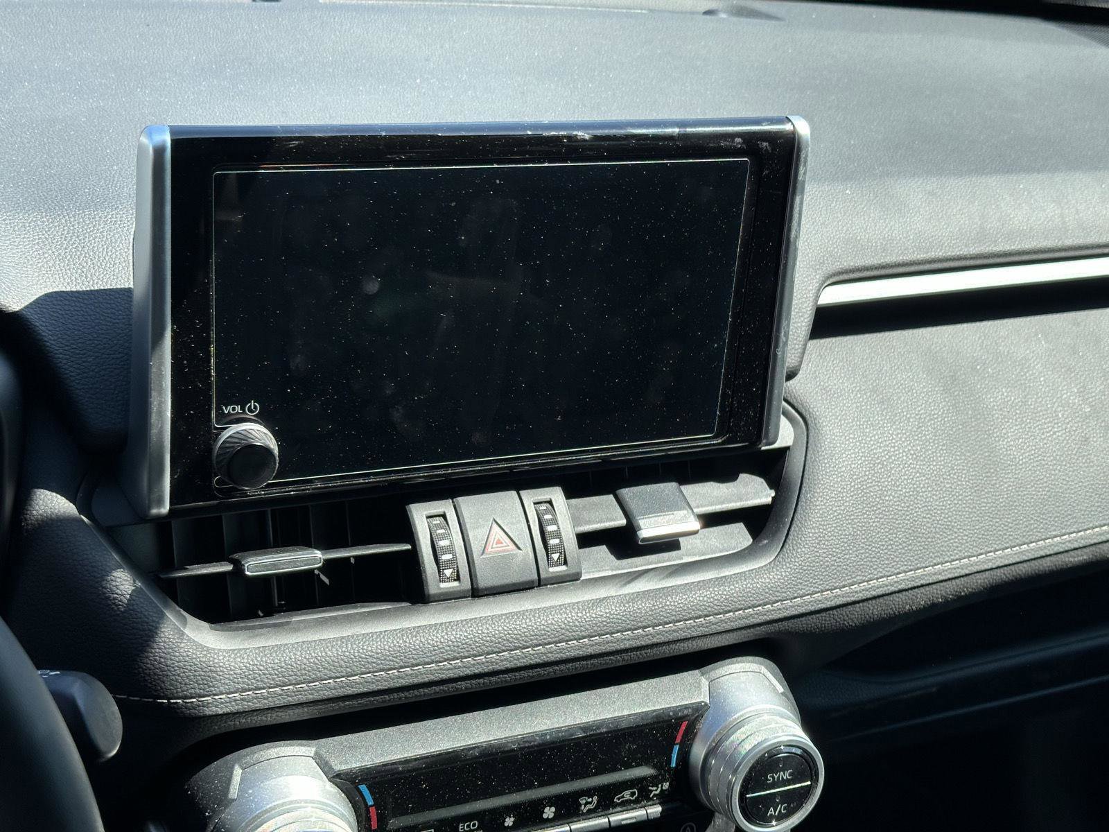 Used 2023 Toyota RAV4 XLE Premium image 11