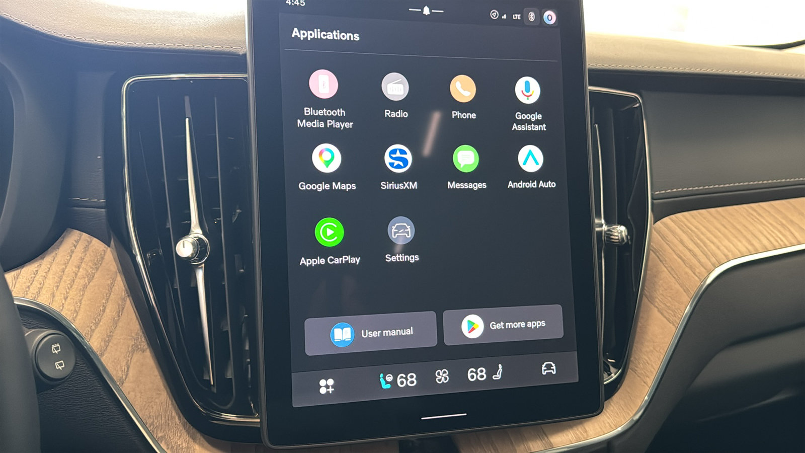 New 2027 Volvo XC60 B5 Ultra AWD/4WD image 17