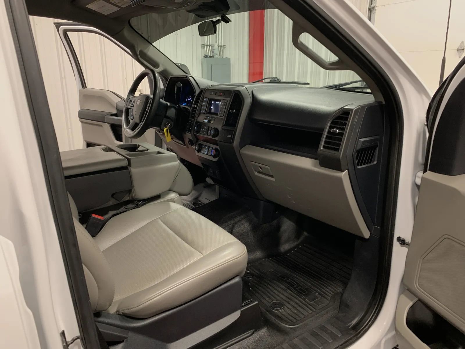 Used 2022 Ford F250 XL w/ Power Equipment Group image 50