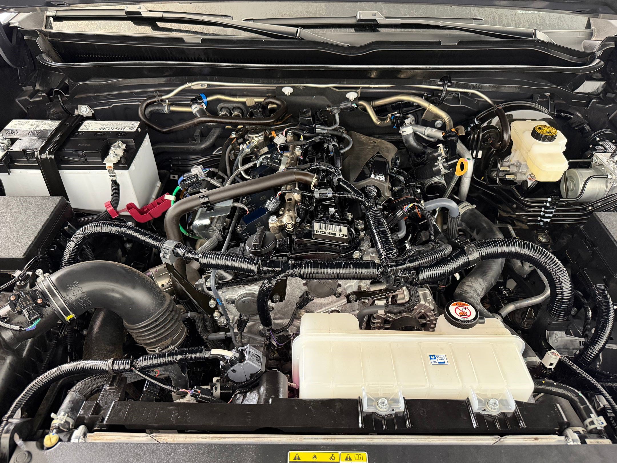 Used 2025 Toyota Tacoma Limited AWD/4WD image 31