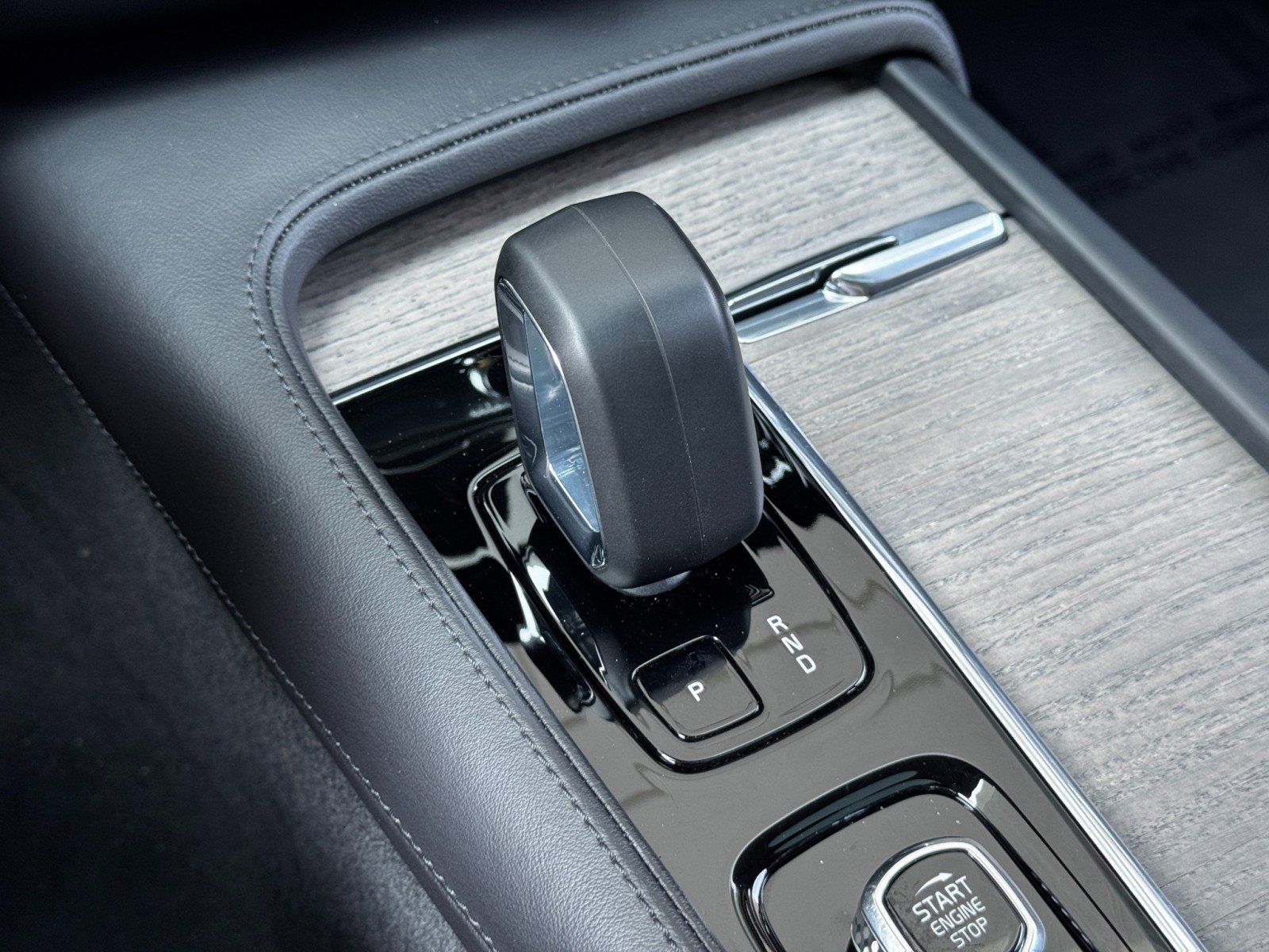 Used 2023 Volvo S90 B6 Plus w/ Protection Package Premier image 29