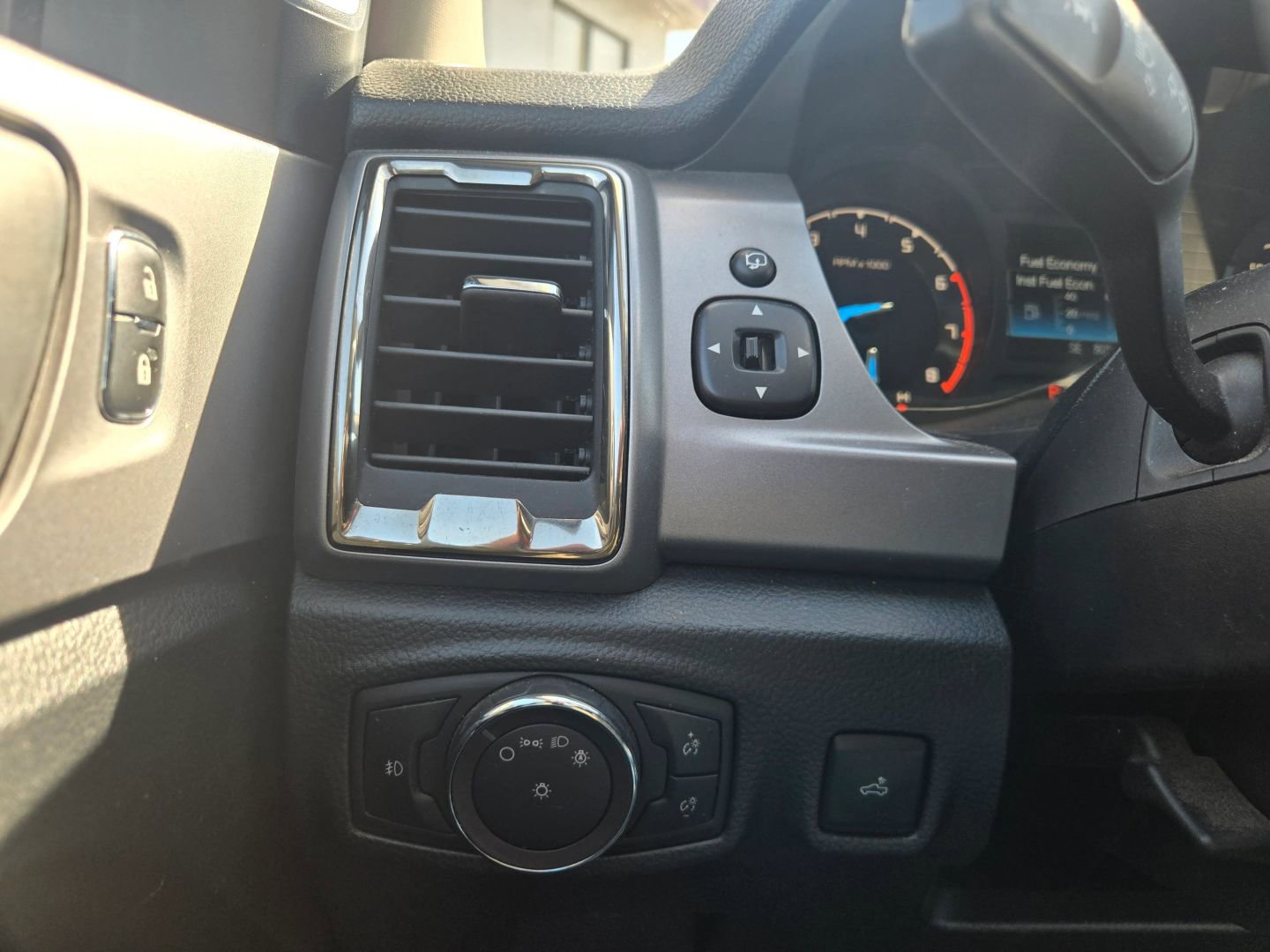 Used 2019 Ford Ranger XLT w/ Equipment Group 302A Luxury image 28