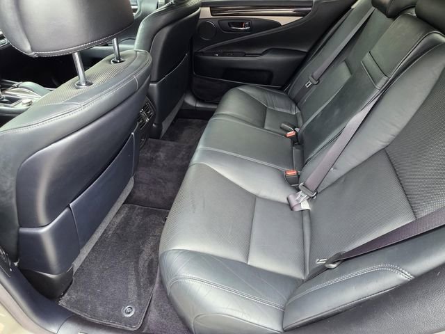 Used 2016 Lexus LS 460 w/ Comfort Package image 9