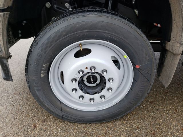 New 2026 Ford F550 4x4 Crew Cab image 25