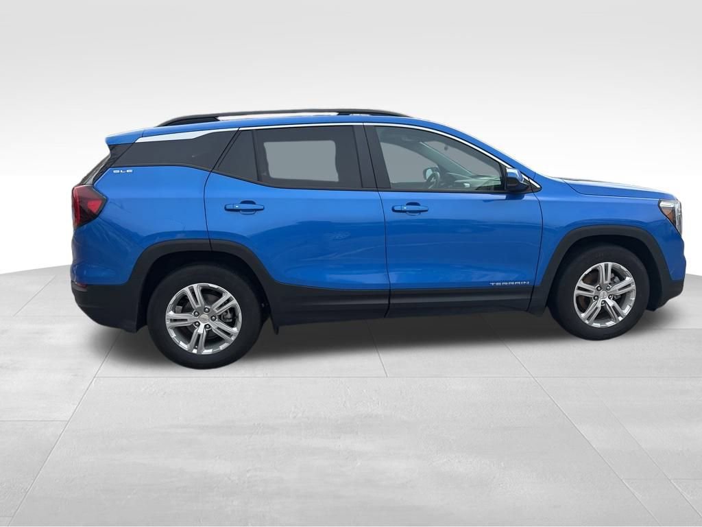 Certified 2024 GMC Terrain SLE w/ Driver Convenience Package image 16