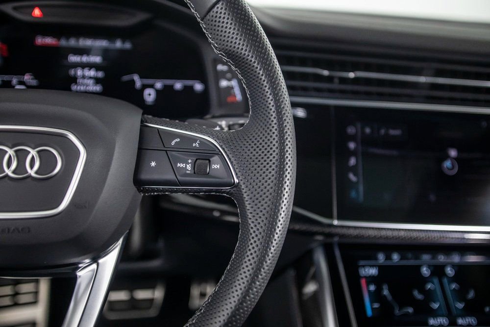 Used 2024 Audi SQ7 Prestige image 34