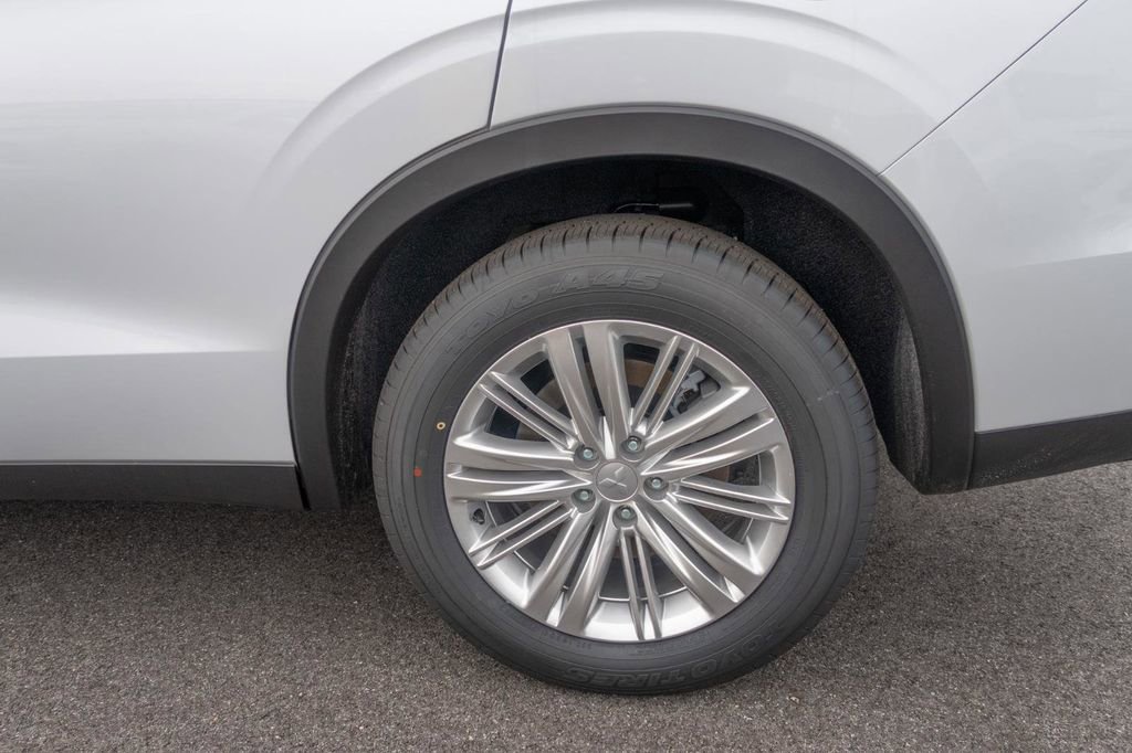 New 2025 Mitsubishi Outlander ES image 14