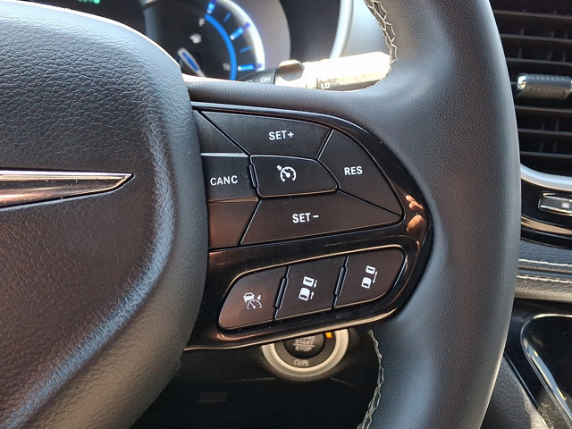 Used 2022 Chrysler Pacifica Touring-L w/ S Appearance Package image 21