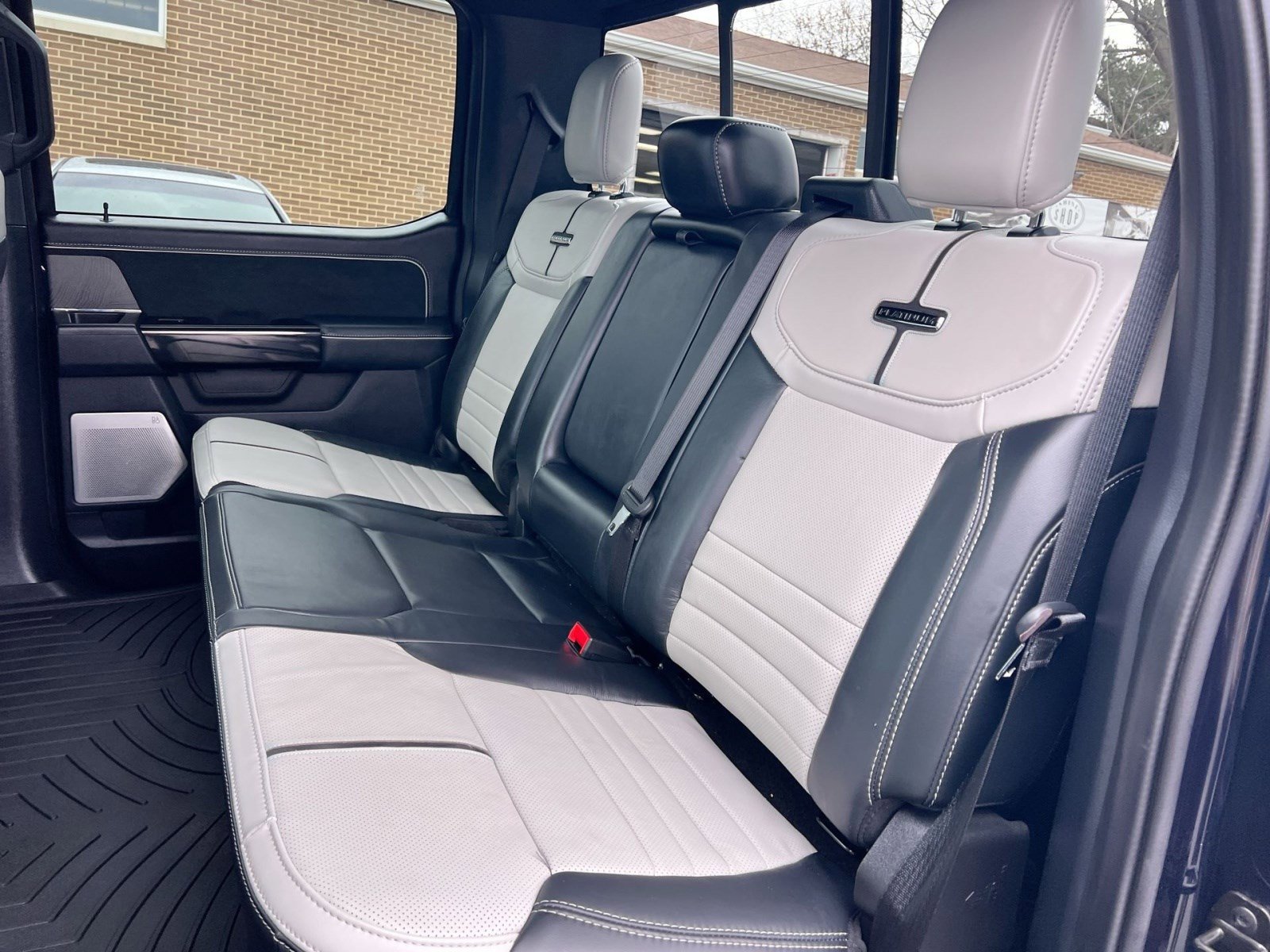 Used 2023 Ford F150 Lightning Platinum image 23