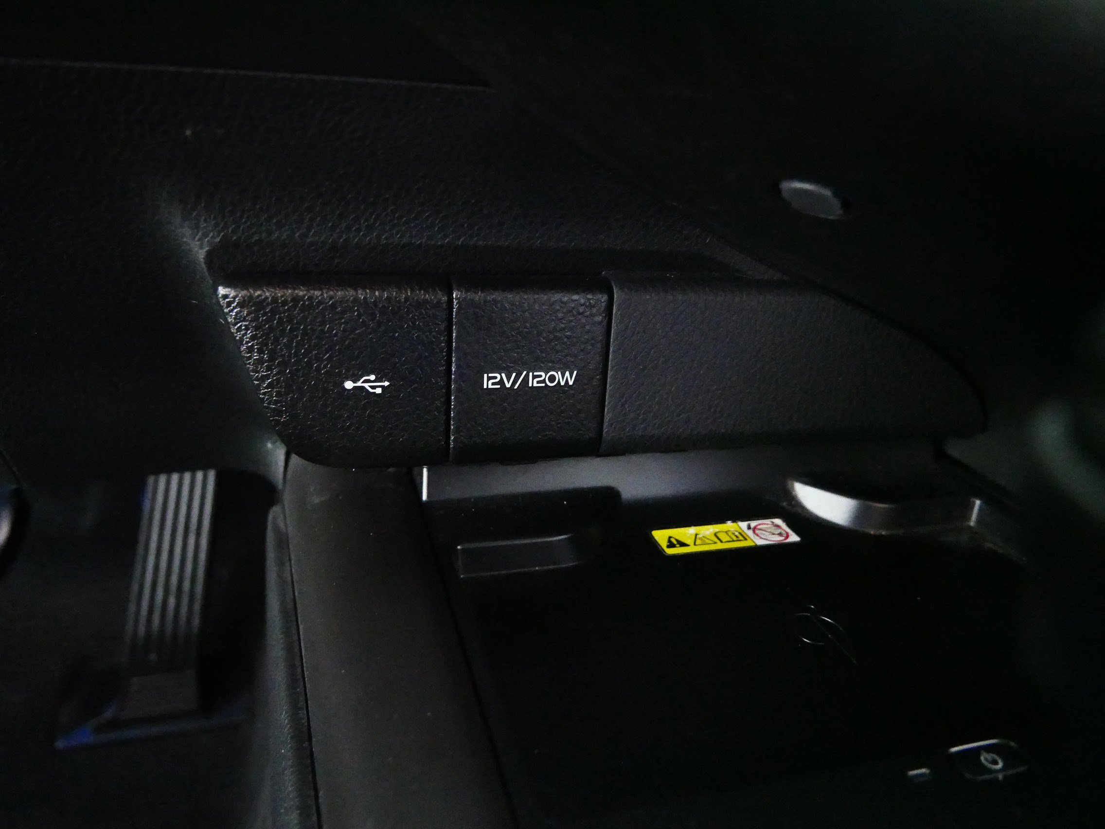 Used 2023 Toyota Camry XSE FWD image 29
