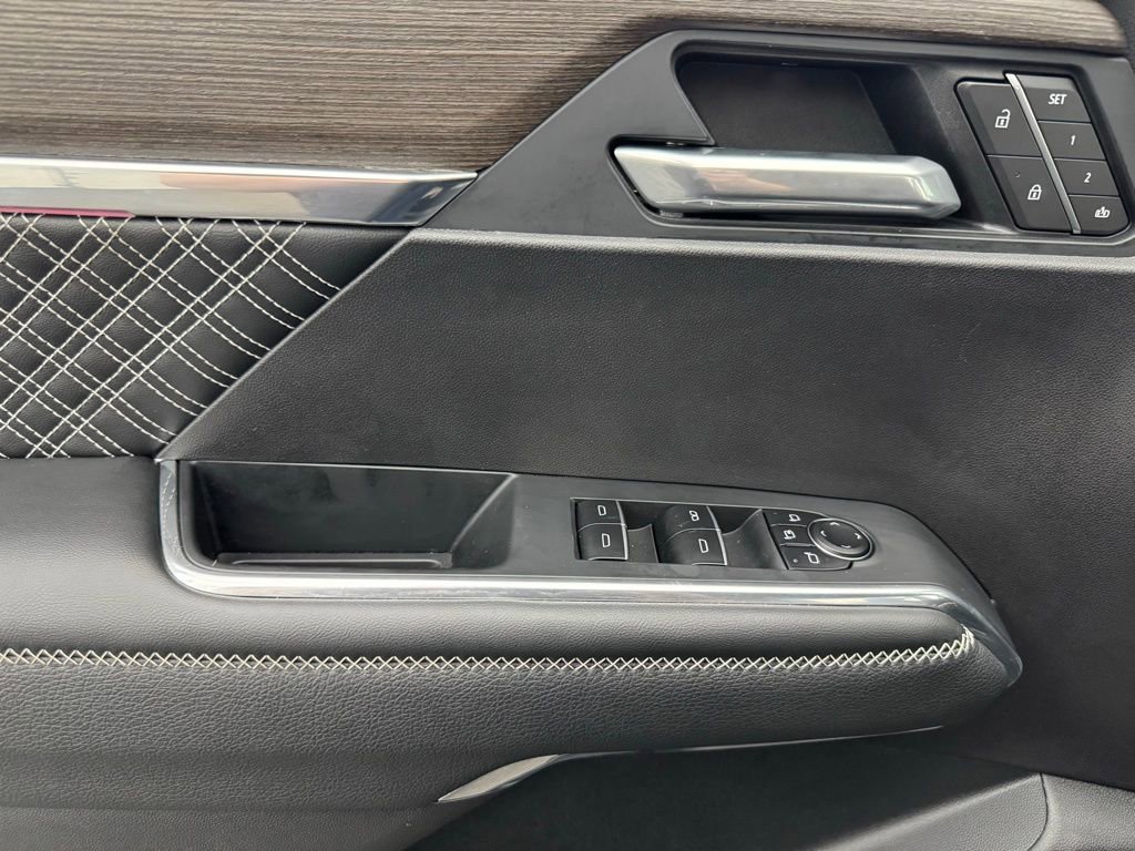 Used 2025 GMC Acadia Denali w/ LPO, Floor Liner Package image 19