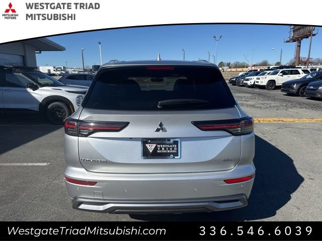 New 2026 Mitsubishi Outlander SEL FWD image 9