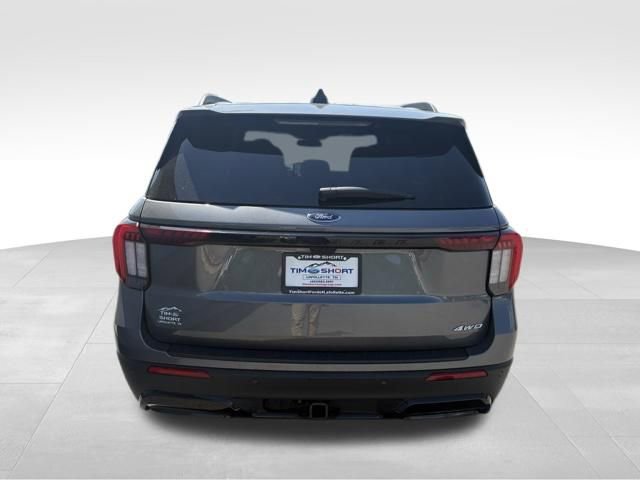 Used 2025 Ford Explorer ST-Line w/ ST-Line Street Pack AWD/4WD image 10