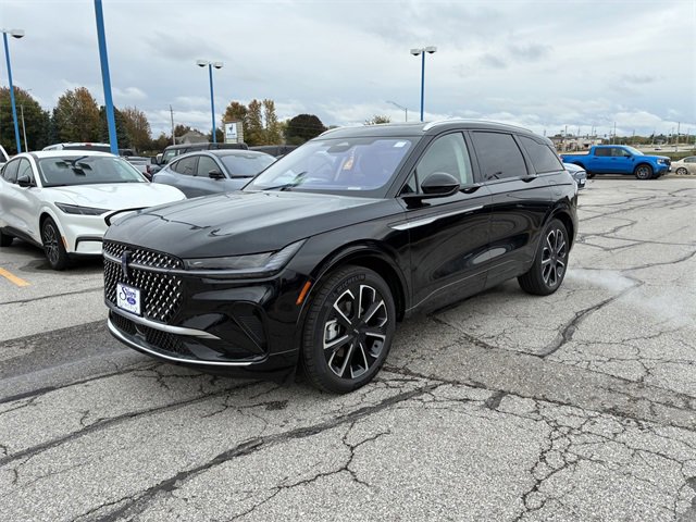 New 2025 Lincoln Nautilus Reserve image 9