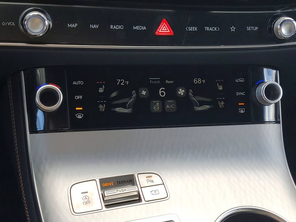 New 2026 Genesis GV70 2.5T Sport Prestige AWD/4WD image 25