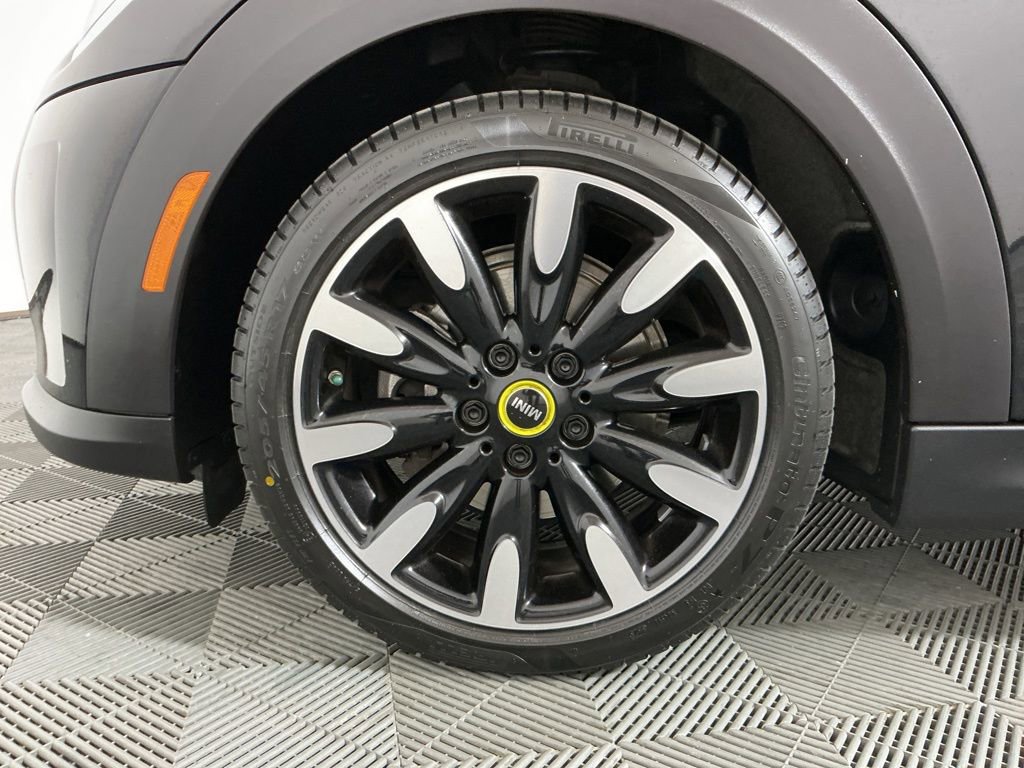 Certified 2024 MINI Cooper SE image 30