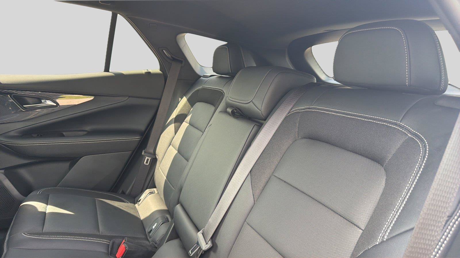Used 2025 Chevrolet Blazer EV LT FWD image 17