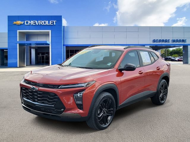 Certified 2024 Chevrolet Trax ACTIV w/ Sunroof Package FWD image 2