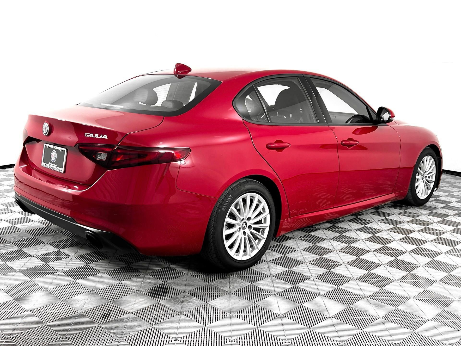 Used 2022 Alfa Romeo Giulia Sprint image 7
