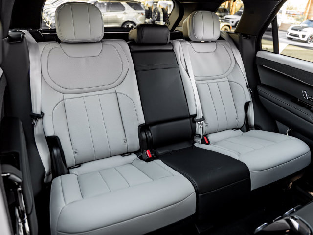 New 2027 Land Rover Range Rover Sport Dynamic SE AWD/4WD image 33