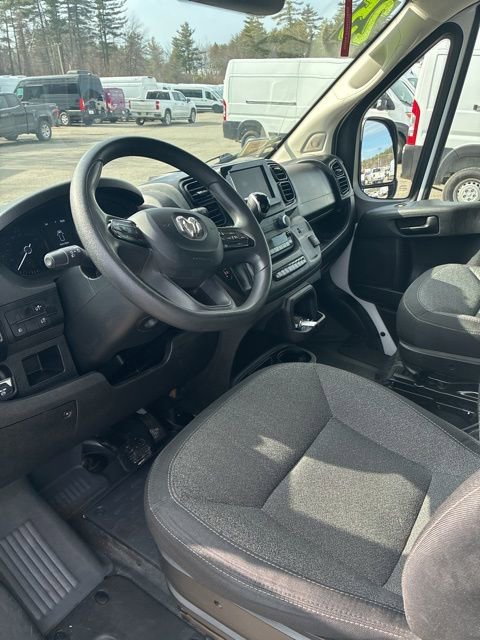 Used 2025 RAM ProMaster 2500 w/ Convenience Group image 9
