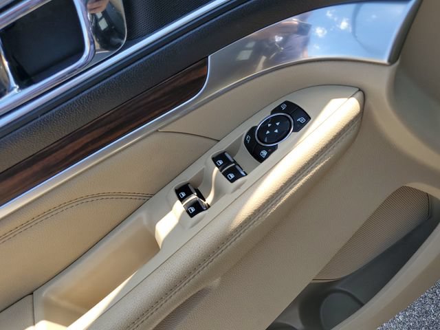 Used 2017 Ford Explorer Limited FWD image 21
