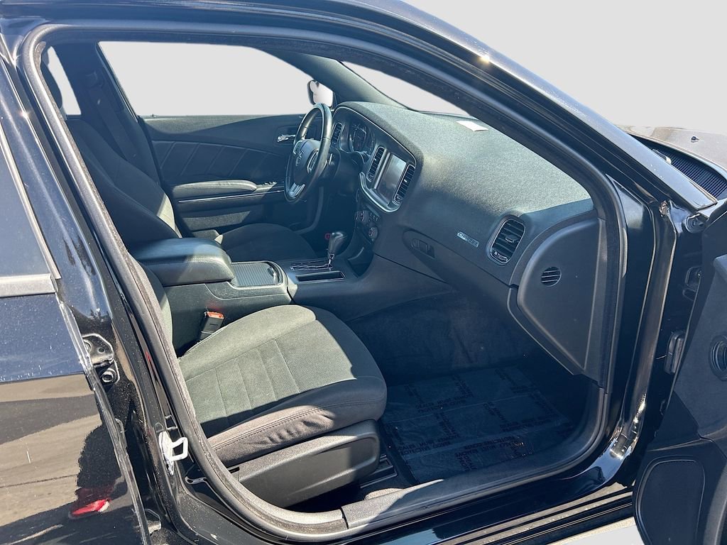 Used 2014 Dodge Charger R/T w/ Blacktop Package RWD image 27