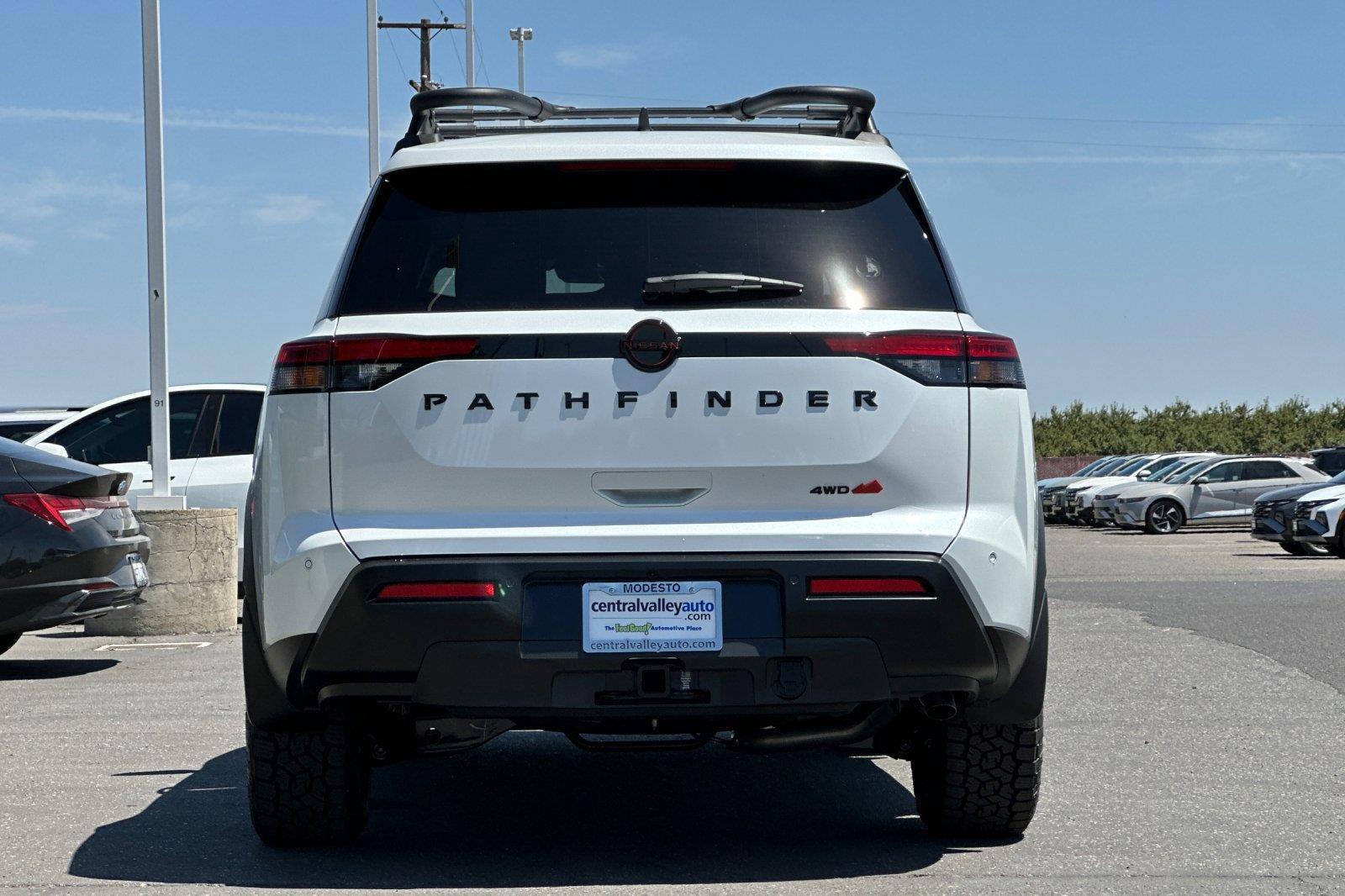 New 2026 Nissan Pathfinder Rock Creek w/ Rock Creek Premium Package AWD/4WD image 4