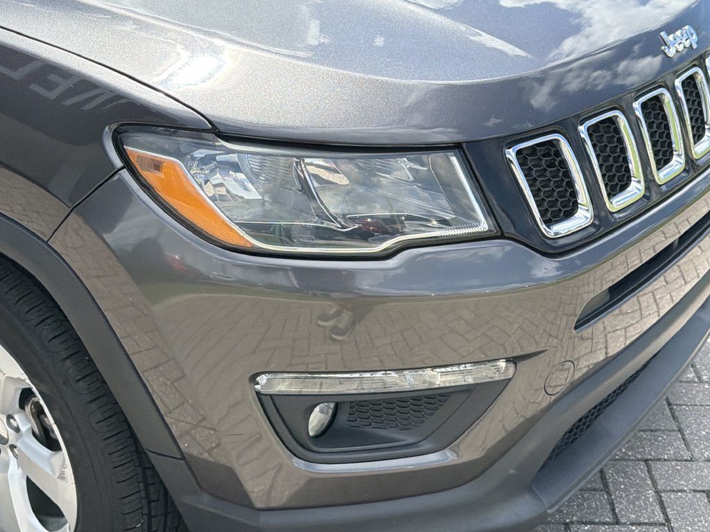 Used 2020 Jeep Compass Latitude w/ Popular Equipment Group FWD image 9
