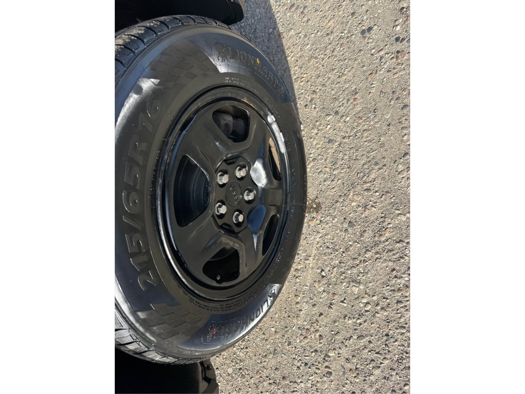 Used 2017 Jeep Renegade Sport w/ Power & Air Group image 16