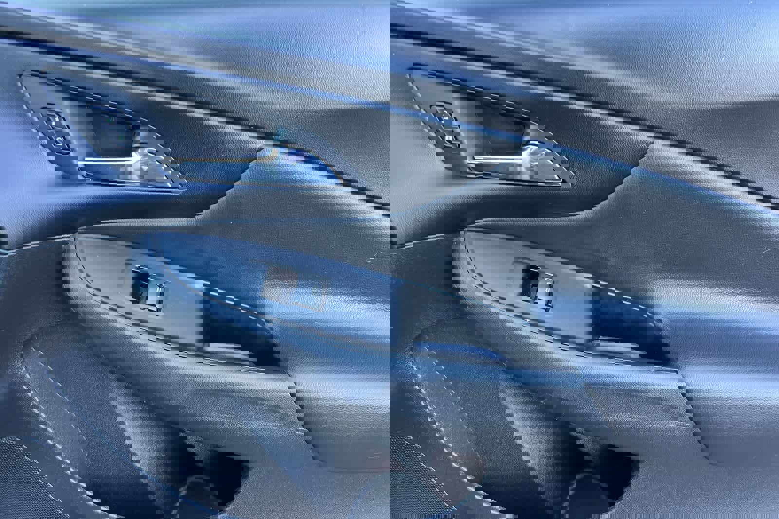 Used 2016 Chevrolet Volt LT image 18