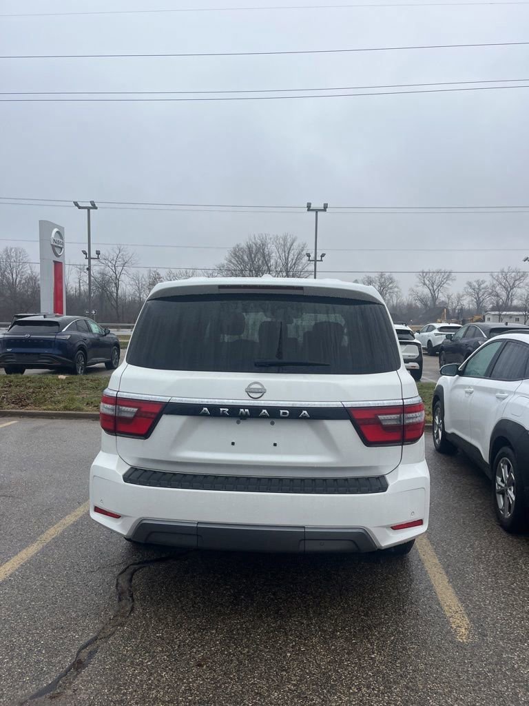 Used 2024 Nissan Armada SV image 6