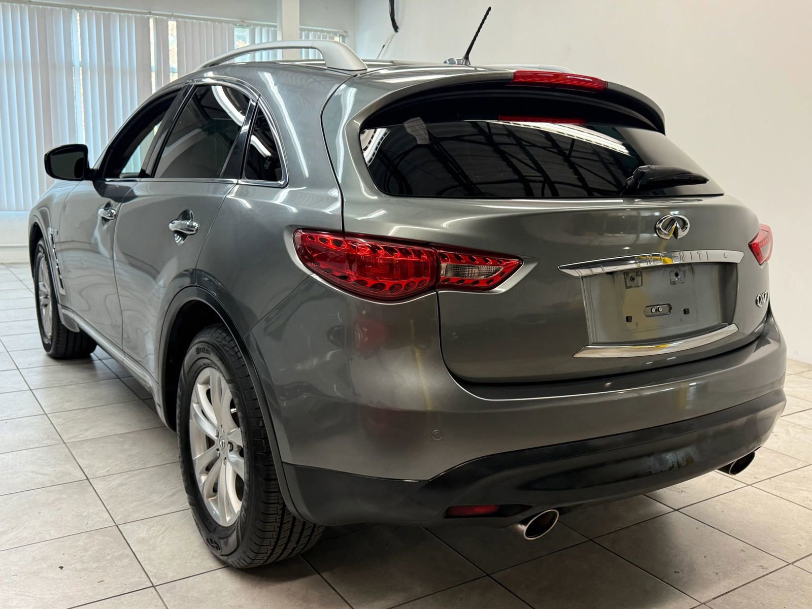 Used 2014 INFINITI QX70 3.7 w/ Premium Package image 7