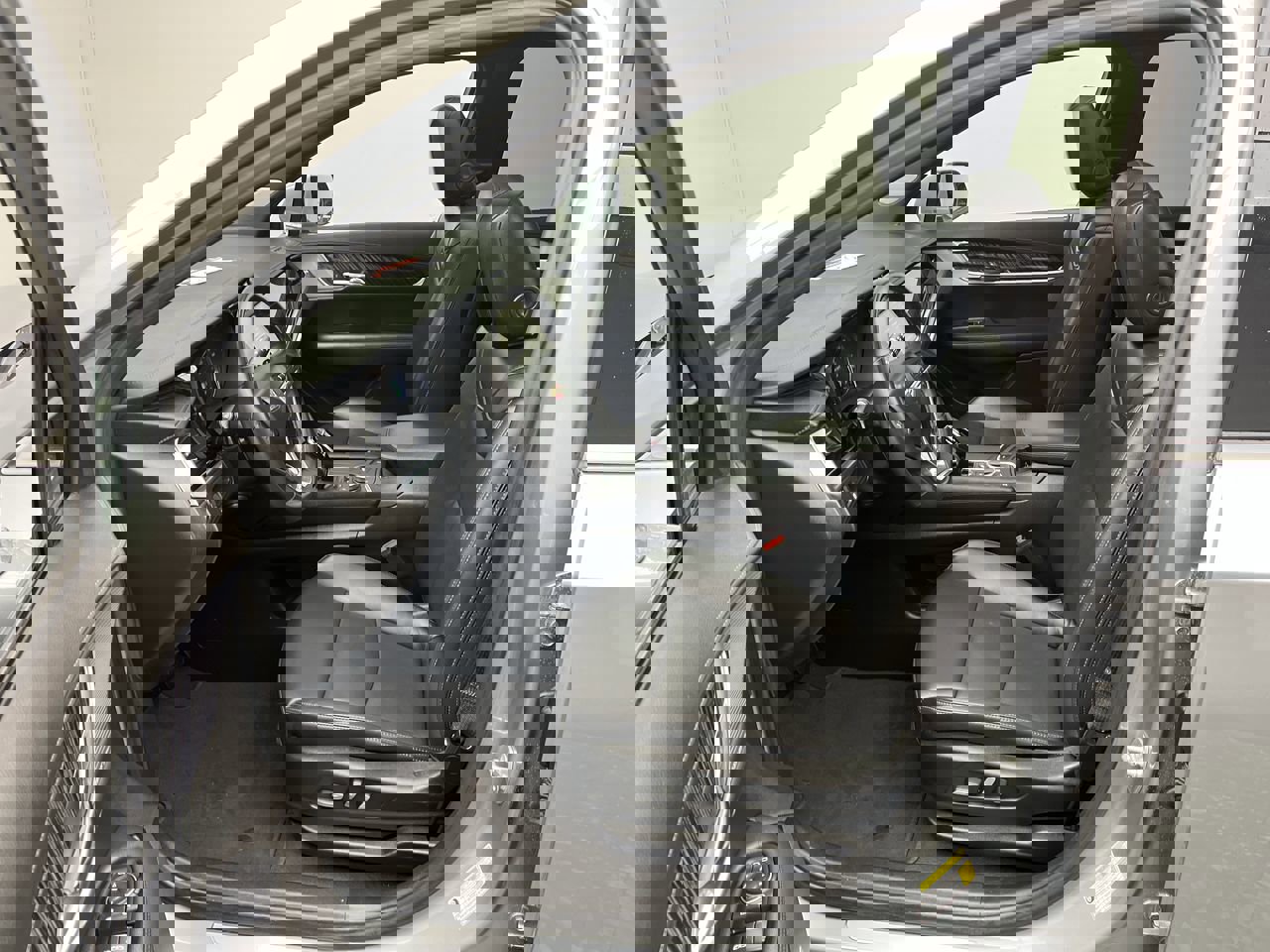 Certified 2025 Cadillac XT6 Premium Luxury AWD/4WD image 3