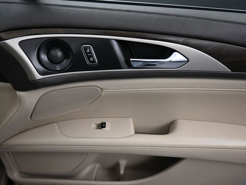 Used 2018 Lincoln MKZ Reserve w/ Technology Package image 40