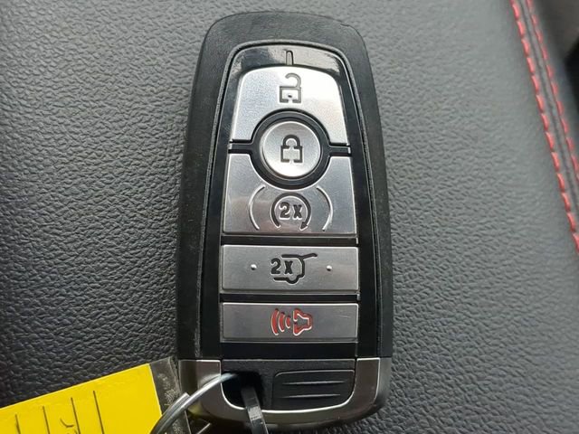 Used 2022 Ford Escape SEL w/ SEL Stealth AWD Package image 28