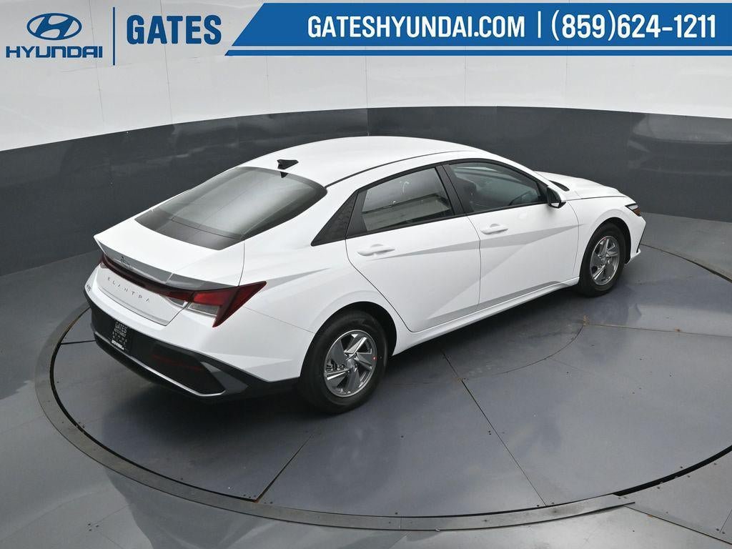 New 2026 Hyundai Elantra SE FWD image 42