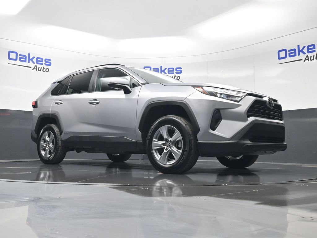 Used 2025 Toyota RAV4 XLE image 38
