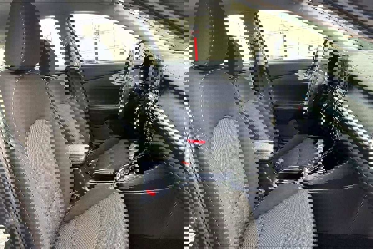 Used 2022 Kia Forte LXS image 7