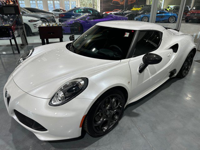 Used 2017 Alfa Romeo 4C Coupe w/ Coupe Track Package 1 RWD image 1