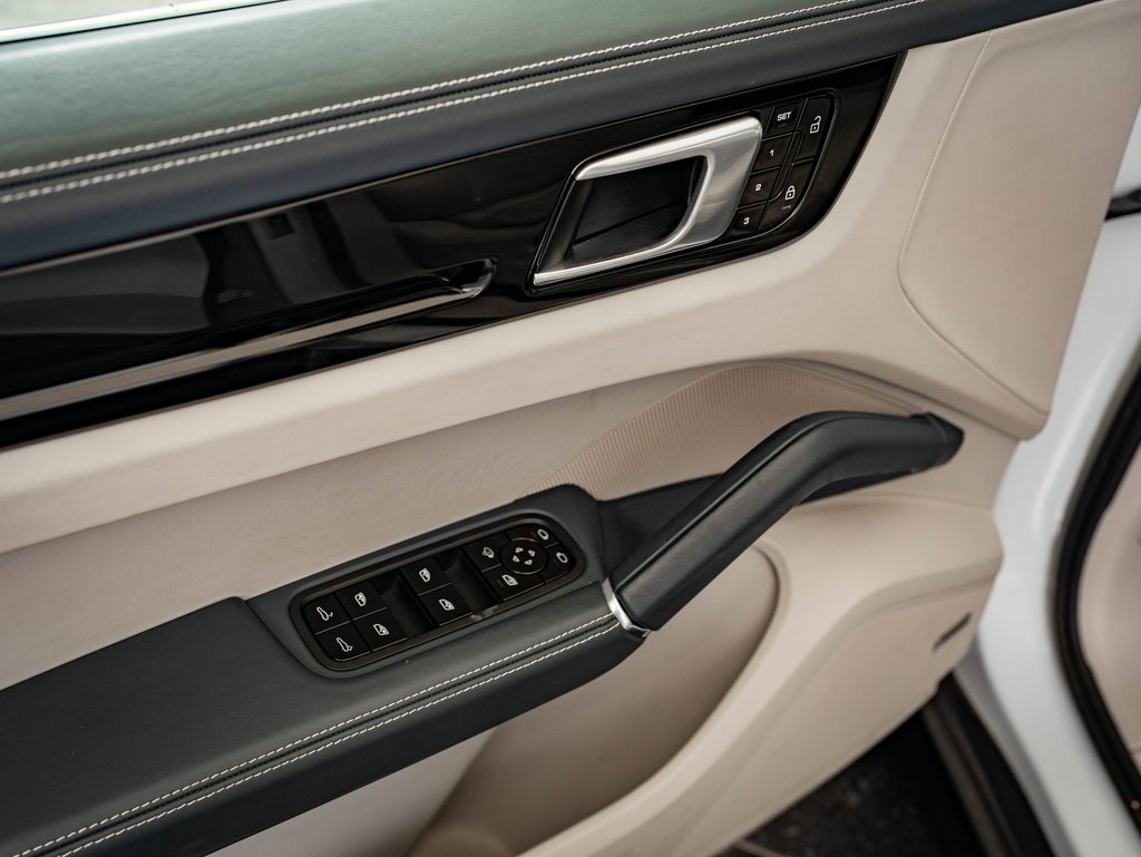 Used 2019 Porsche Cayenne S image 29