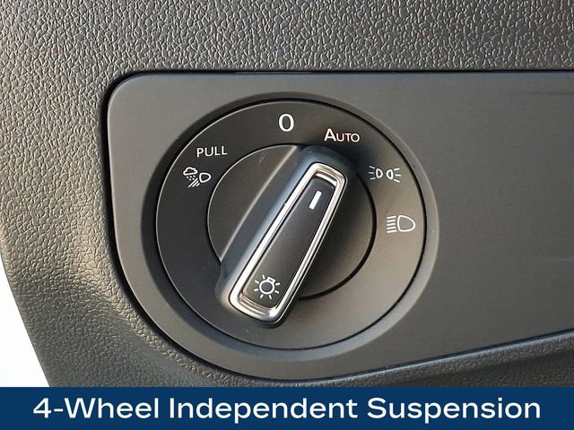 Used 2022 Volkswagen Tiguan SEL R-Line image 9