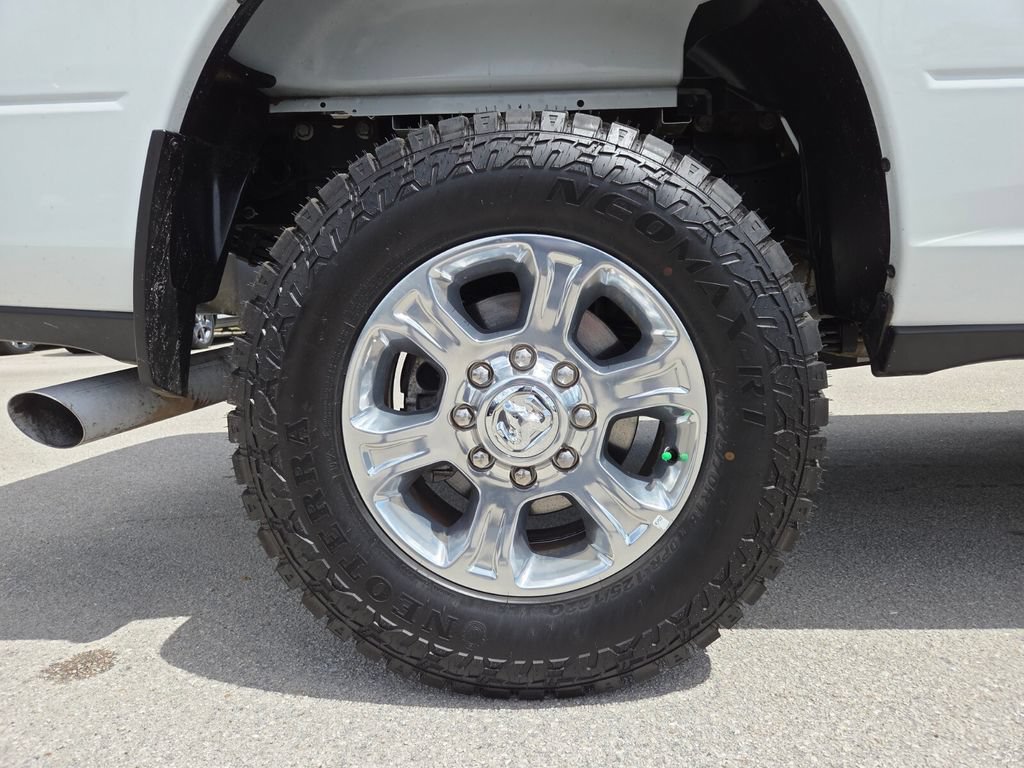 Used 2024 RAM 3500 Big Horn AWD/4WD image 16